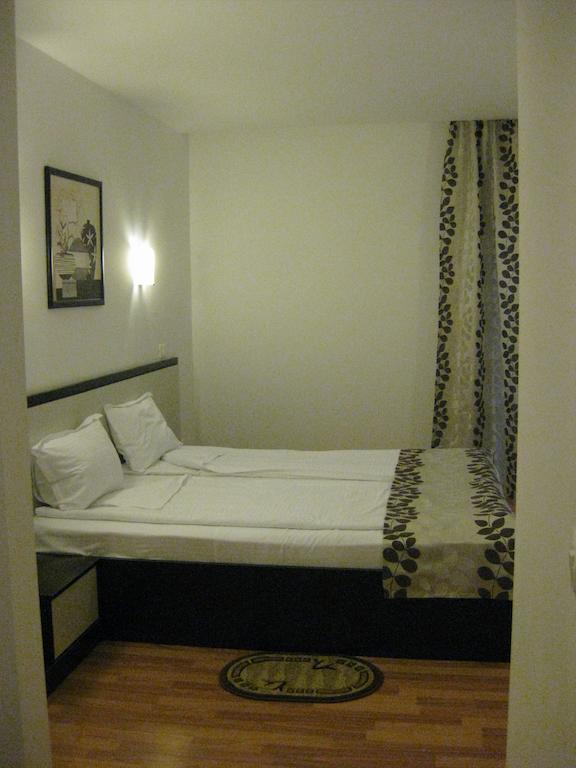 Hotel Anina Текиргьол Экстерьер фото